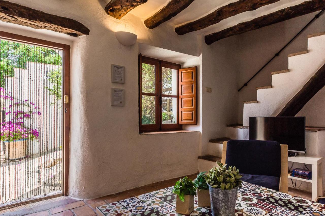 Casa Mundo - 16Th Century Traditional White Village House With Pool Pinos del Valle Exterior foto