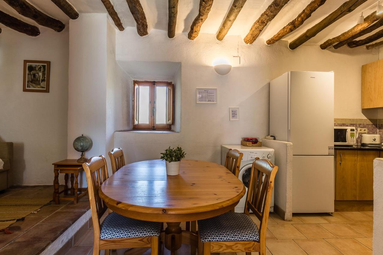 Casa Mundo - 16Th Century Traditional White Village House With Pool Pinos del Valle Exterior foto