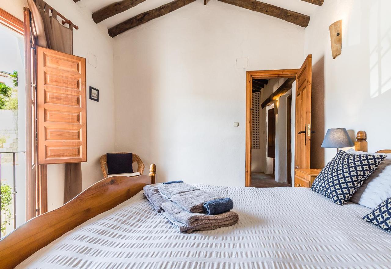 Casa Mundo - 16Th Century Traditional White Village House With Pool Pinos del Valle Exterior foto